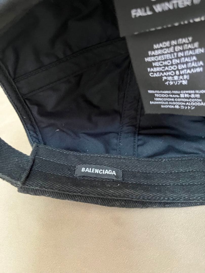 BALENCIAGA バレンシアガ キャップ 黒 ロゴ