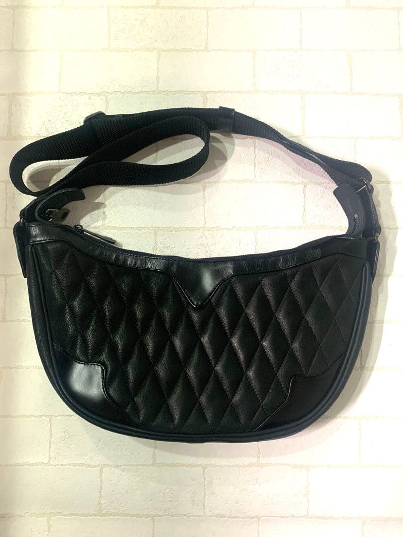 超美品✨DAYSART レザー ボディバッグ キルティング