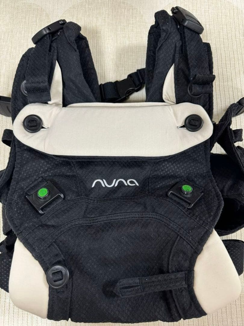 nuna カドルクリック　抱っこ紐　ブラック