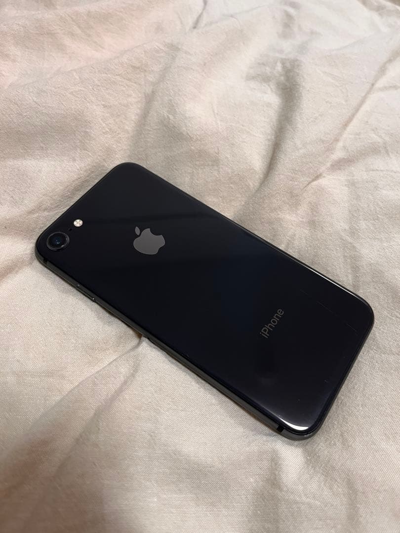 iPhone8 スペースグレー 本体