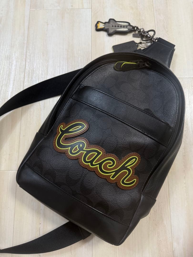 Coach ブラック ショルダーバッグ+キーホルダー