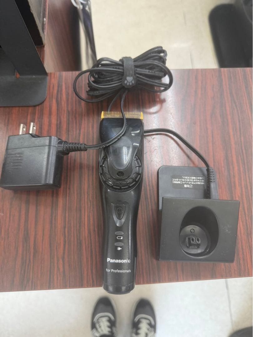 Panasonic コードレスバリカン 充電器付き