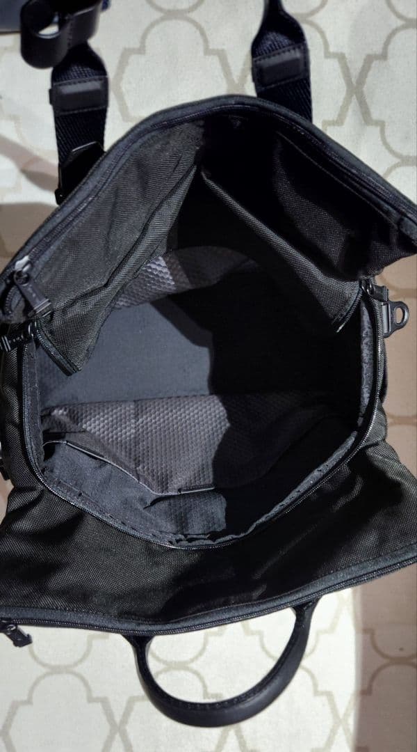 未使用タグ付き！★TUMI★ビジネスバッグ★黒★大容量★ショルダー付き★ブラック