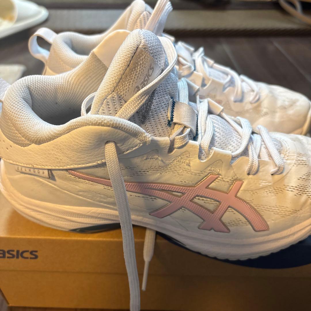 ASICSバスケットシューズ ホワイト/ピンク　ゲルフープV17