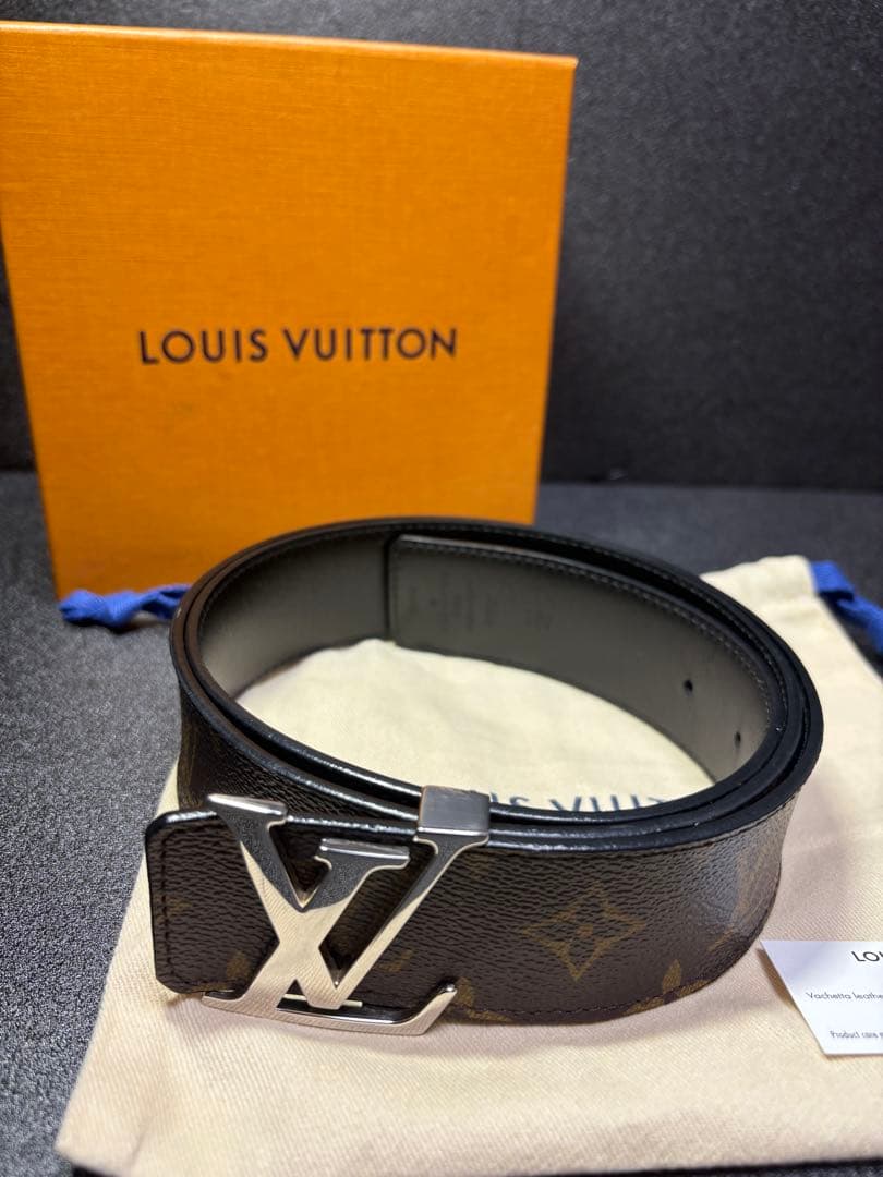 美品 LOUISVUITTONベルト モノグラム LV イニシャル サンチュール