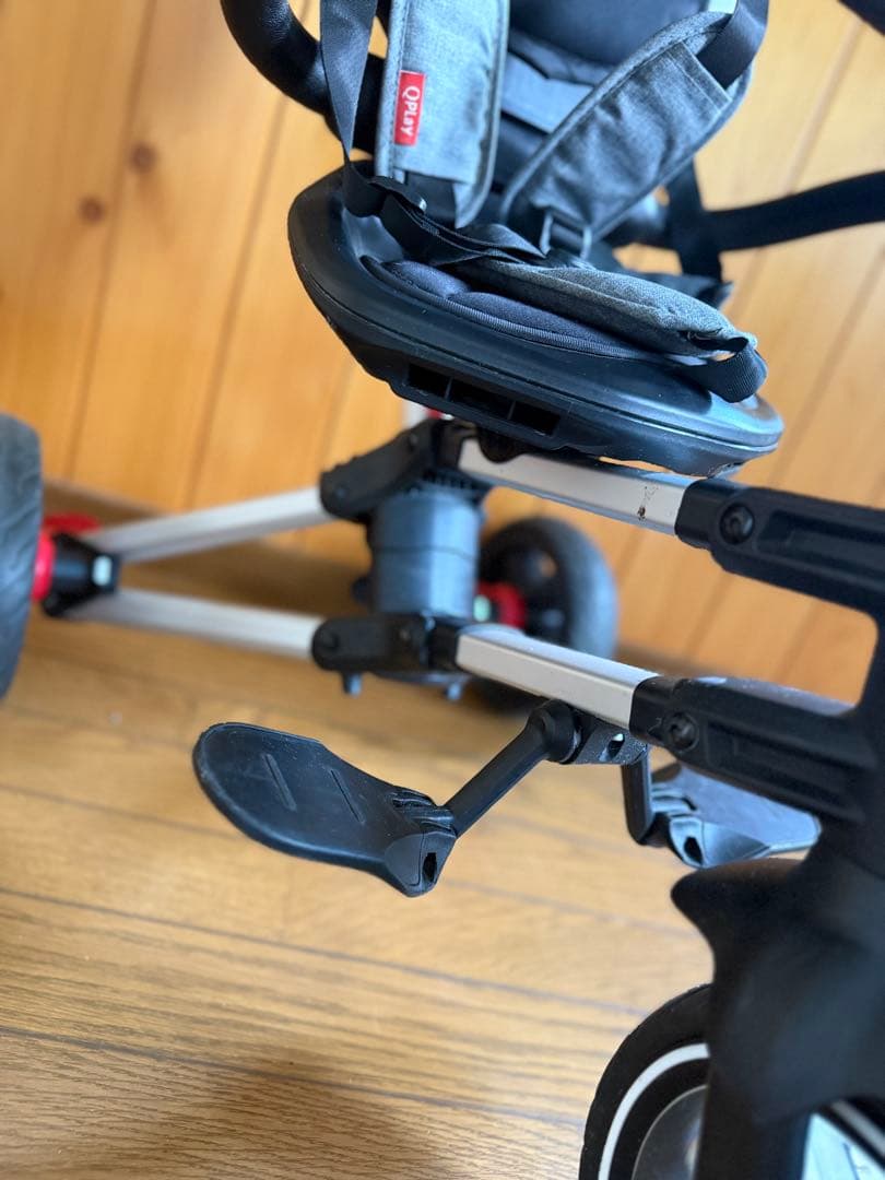 t*n様 美品 Ｑplay 三輪車 手押し 折りたたみ式