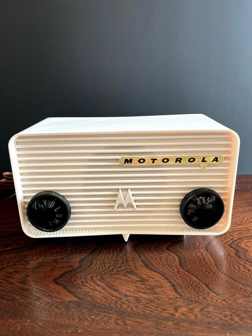 MOTOROLA 真空管ラジオ ホワイト57A アメリカ製