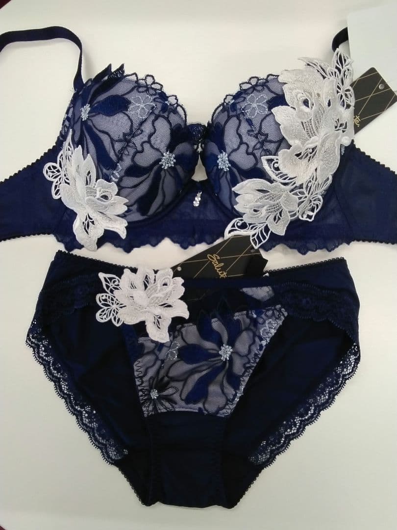 下着・アンダーウェア Renn