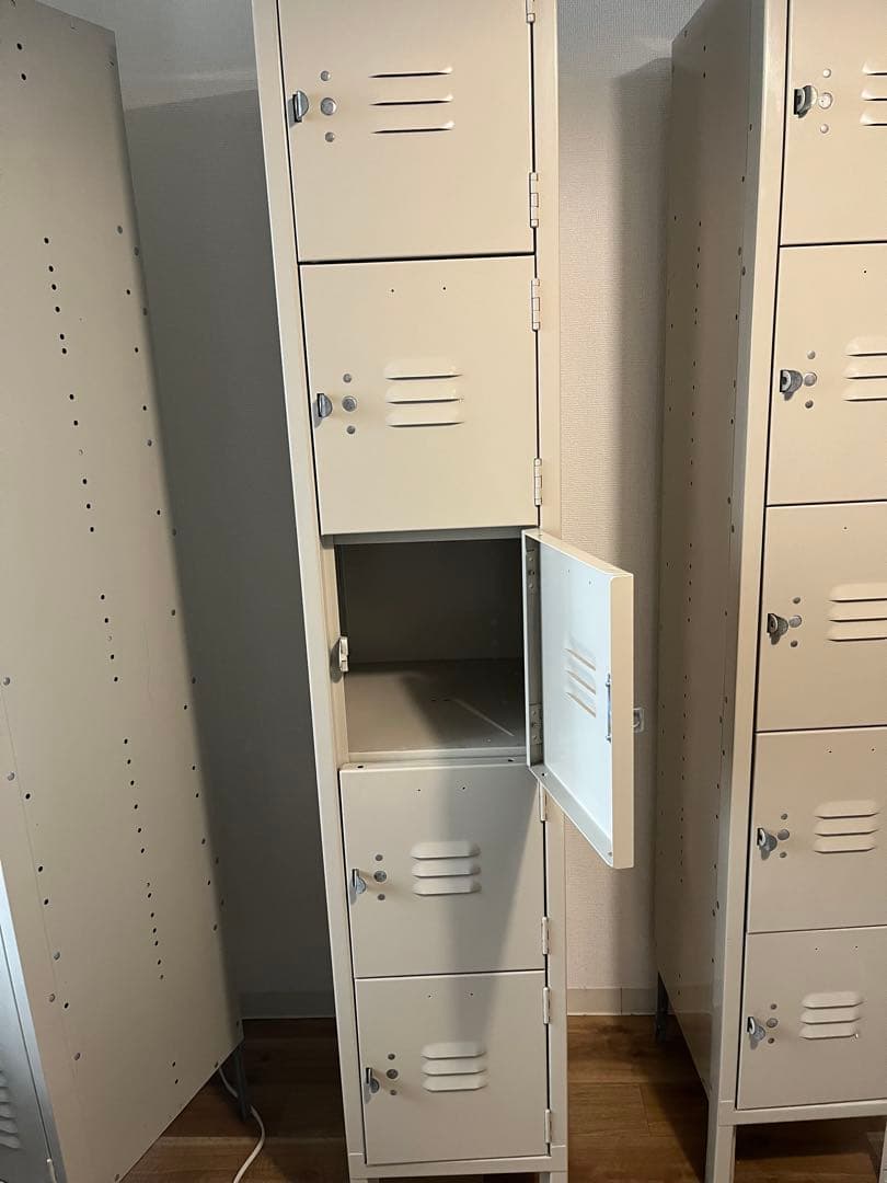 一*ぐ様 LYON 5-TIER LOCKER LOUVER PFS ②