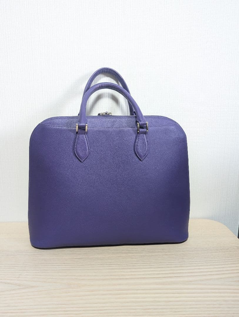 美品　限定色　Business Leather Factory　ブガッティバッグ