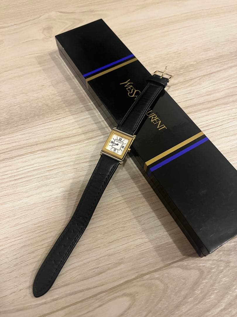 vintage Yves Saint Laurent 時計　quartz