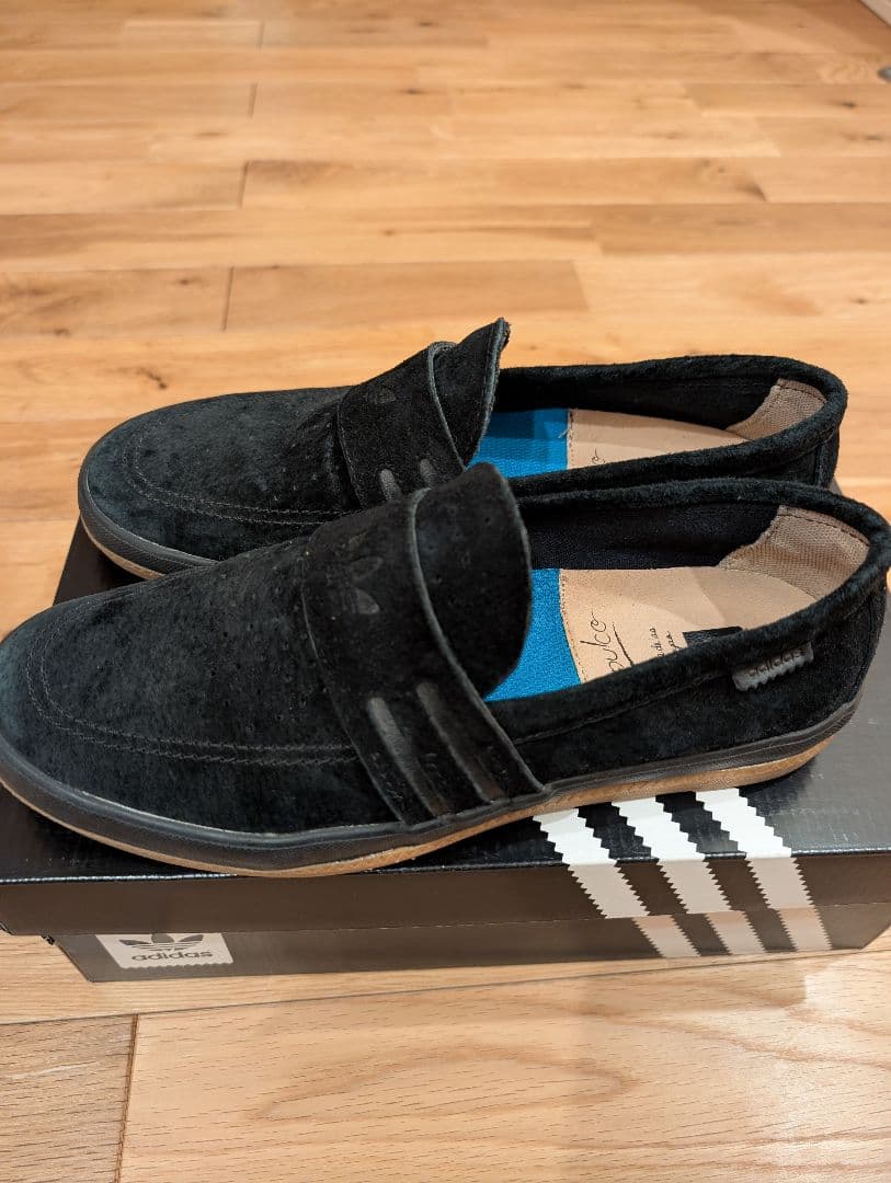 美品 adidas アディダス 26cm ローファー スリッポン