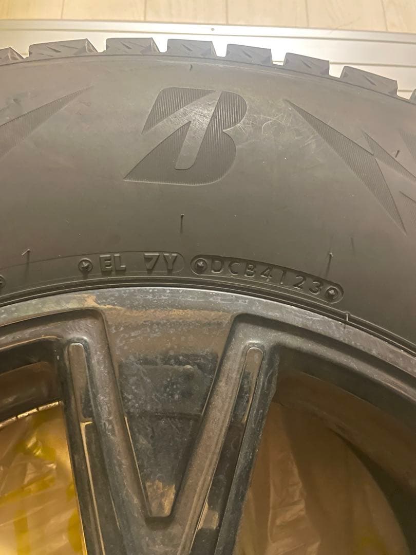 ブリヂストン BLIZZAK DM-V3 スタッドレスタイヤホイールセット