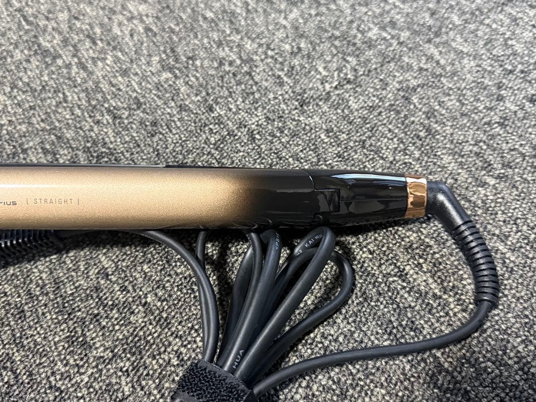 【ほぼ未使用】 リュミエリーナ ヘアビューロン 4D Plus ストレート