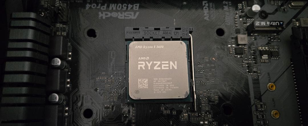 PCパーツ　（ケース、RAM、CPU、マザーボード、ファン）