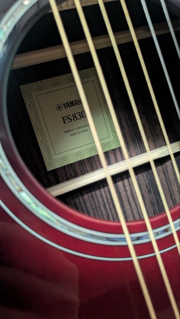 美品　YAMAHA FS830 アコースティックギター【ケース、カポ付き】
