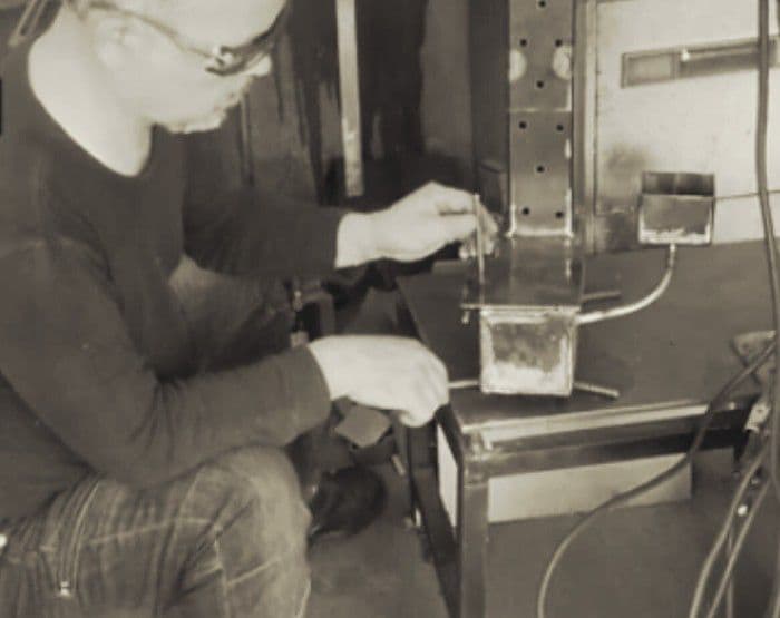 廃油ストーブ【ウォームファクトリーローコストバージョン】タンク無アースデザイン