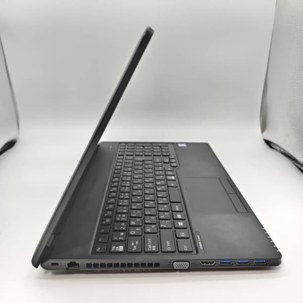 i3-8130U 美品★ 15 富士通 8GB SSD256GB オフィス