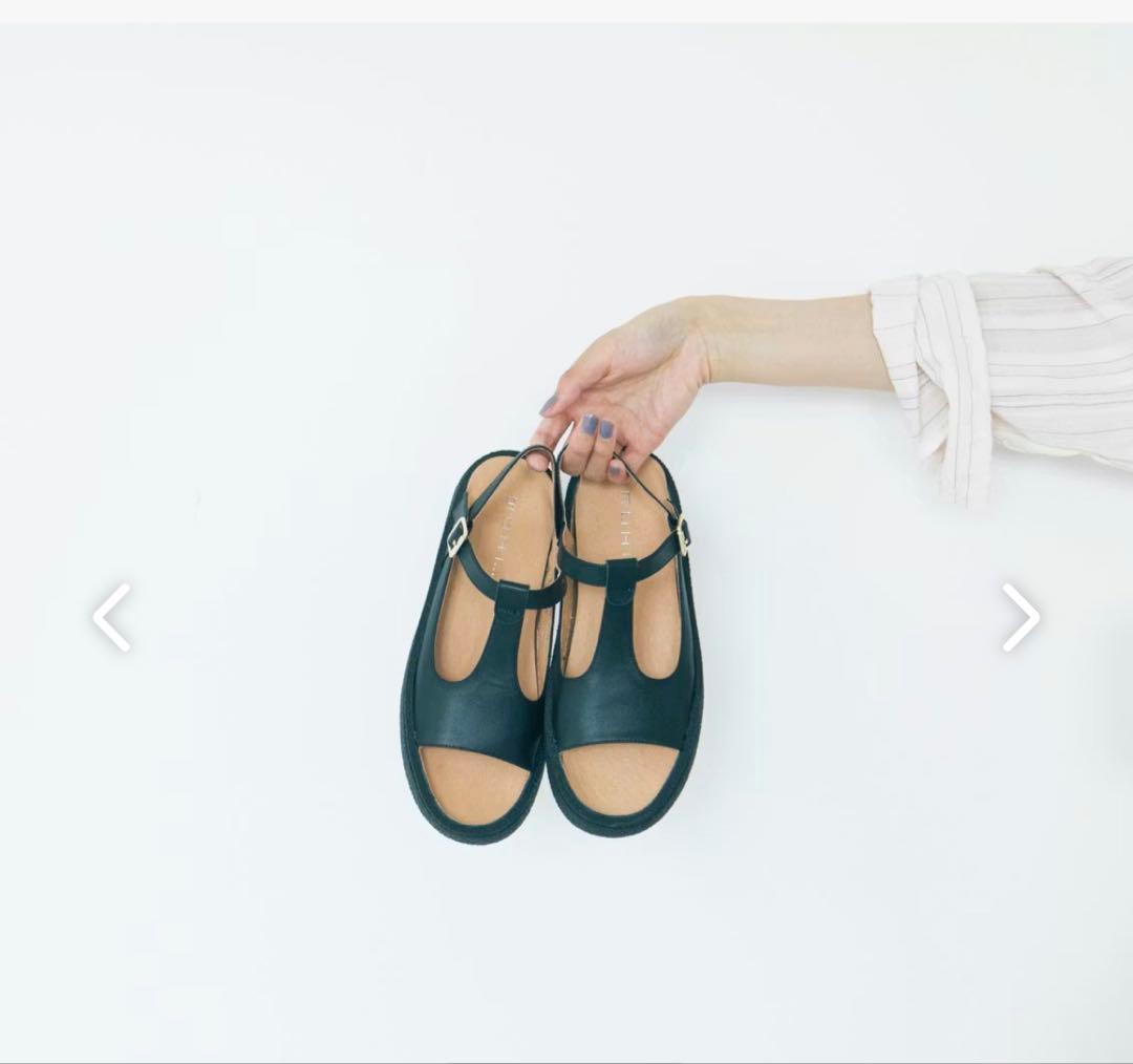 MOHI / Tストラップサンダル 38