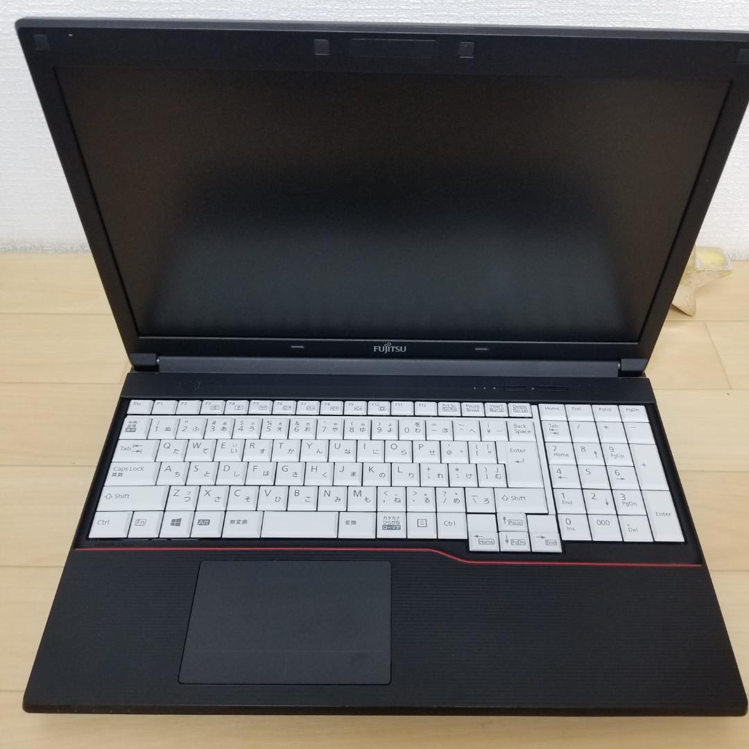 期間限定 新品SSD Win11 即使用可ノートPC 富士通 (B1656)