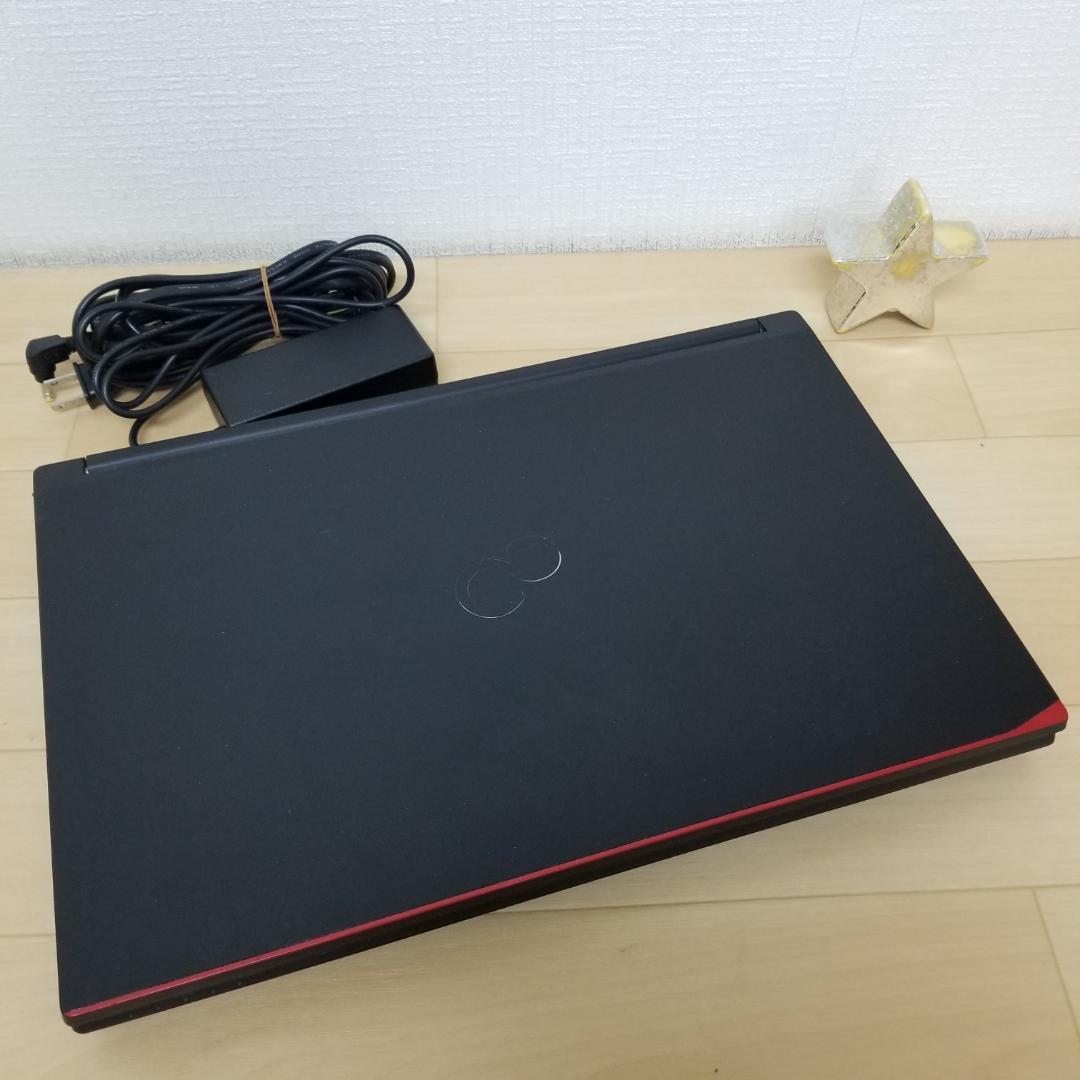 期間限定 新品SSD Win11 即使用可ノートPC 富士通 (B1656)