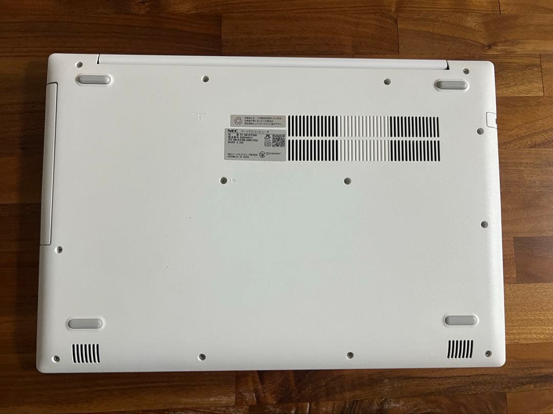 LAVIE ノートPC 15.6インチ NEC ホワイト　ACアダプター付き