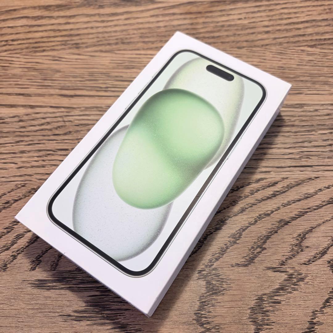 iPhone 15 グリーン 256GB 新品