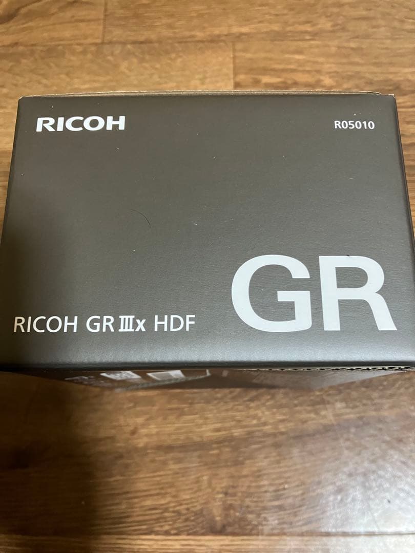 新品未使用 RICOH GR IIIx HDF 保証書付き リコー デジカメ