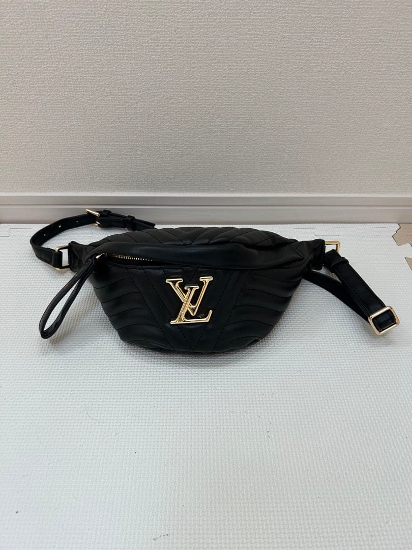 ボディバッグ　バッグ