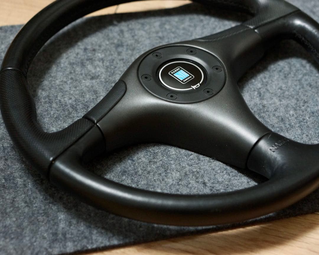 【しの】NARDI ナルディ Z5 36Φ ブラックレザー ステアリング