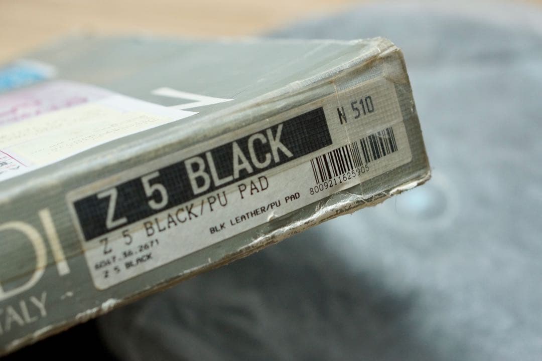 【しの】NARDI ナルディ Z5 36Φ ブラックレザー ステアリング