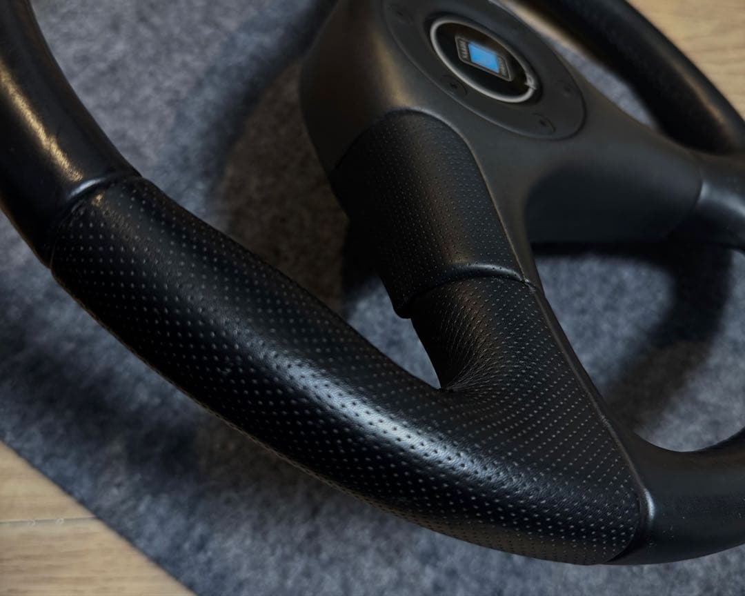 【しの】NARDI ナルディ Z5 36Φ ブラックレザー ステアリング