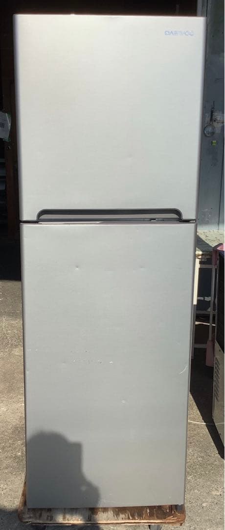 カラフトシシャモ 大宇 2ドア冷蔵庫 DR-T24GS 16年製 244L