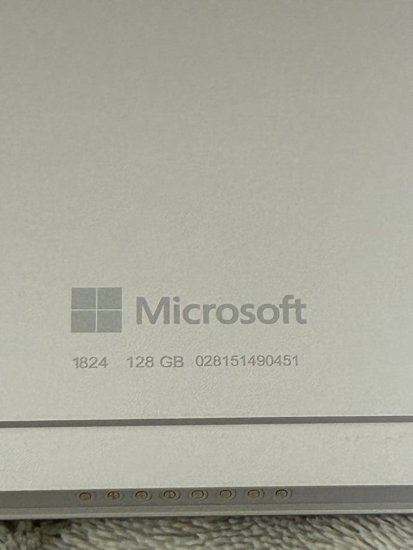 Windowsタブレット本体 Surface go 1824 8GB 128GB
