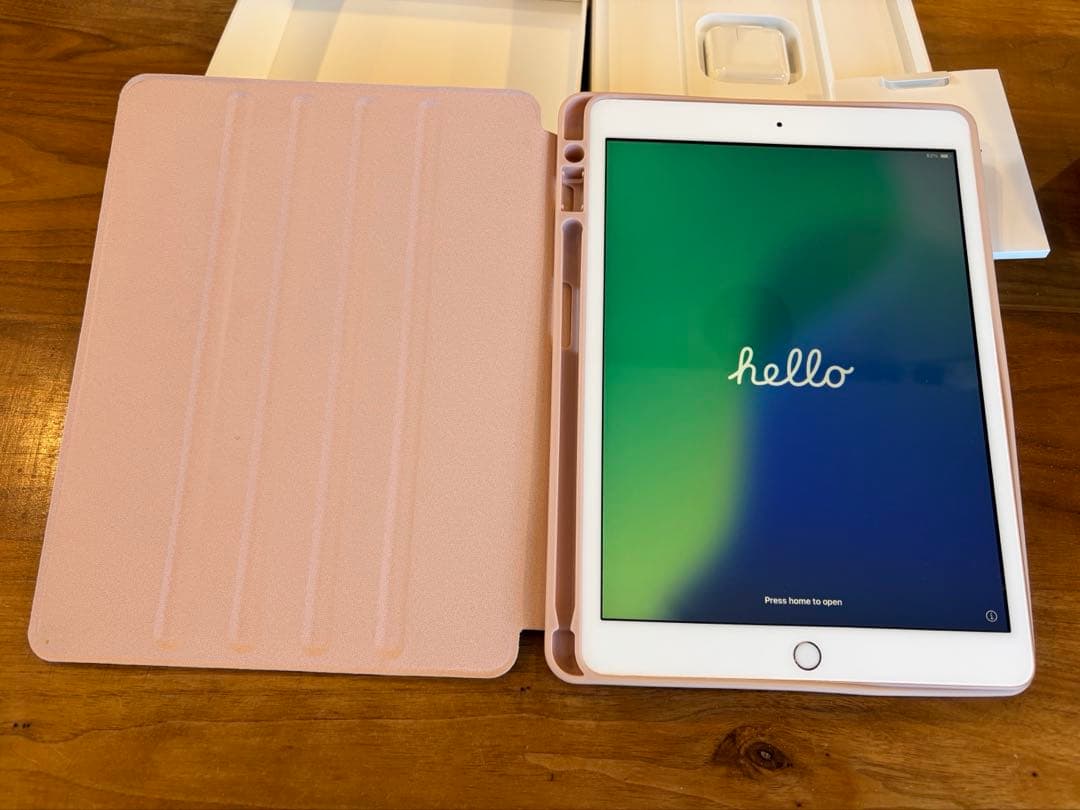 iPad（第7世代）ゴールド 32GB Wi-Fiモデル　美品　箱あり　おまけ有