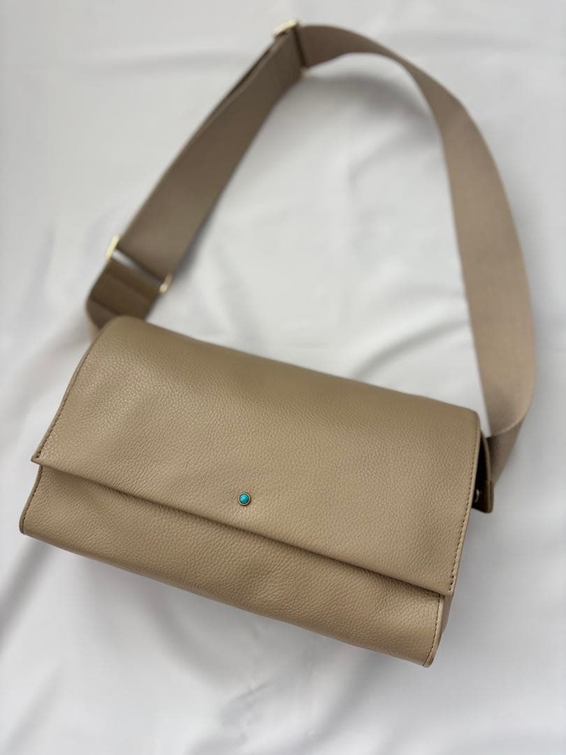 【美品 】ear PAPILLONNER ワイドテープ ショルダーバッグ レザー