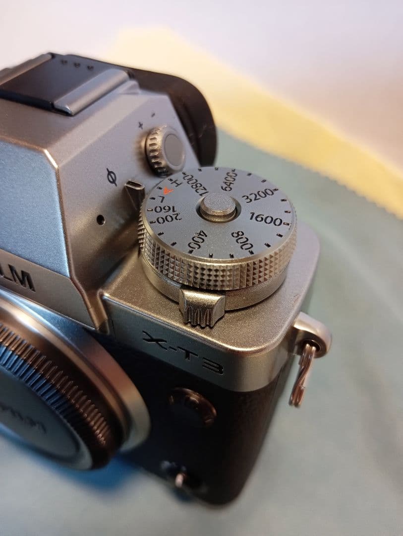 美 品 FUJIFILM X-T3 シルバー 本体 バッテリー2個付き