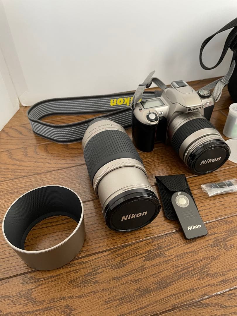 NIKON　フイルム式　一眼レフカメラ「NIKON　µ」純正ダブルレンズ付き