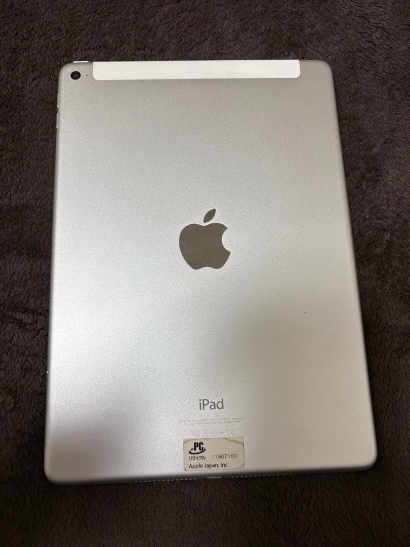 Apple iPad (モデル A1567) シルバー