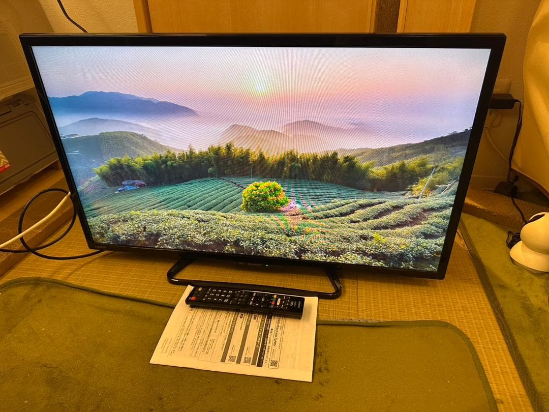 SHARP シャープ　32型　スマートテレビ LC-32W35 17年　極美品！