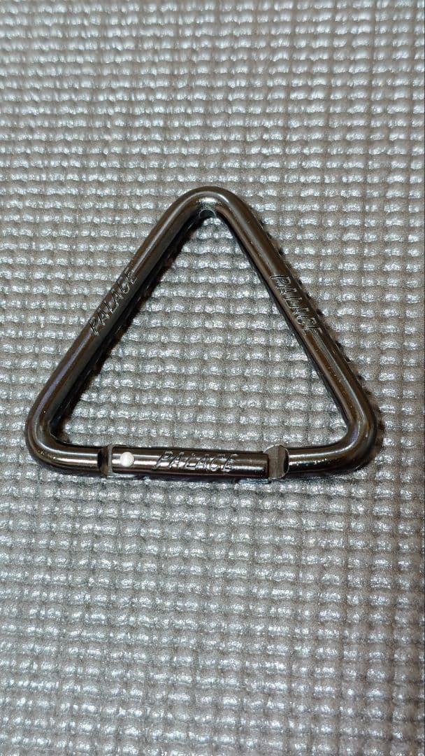 PALACE TRI CARABINER BLACK カラビナ