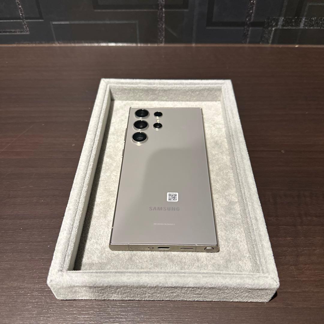 【美品】Galaxy S24 Ultra 256GB チタニウムグレー