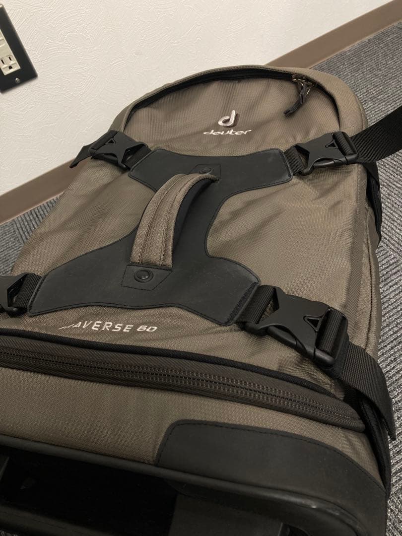【新品未使用】Deuter カーキ スーツケース 旅行 登山バッグ 容量60L◇