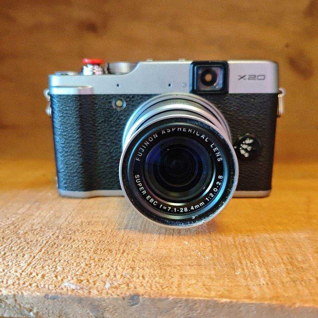 富士フイルム FUJIFILM X20 ※ジャンク品／現状渡し