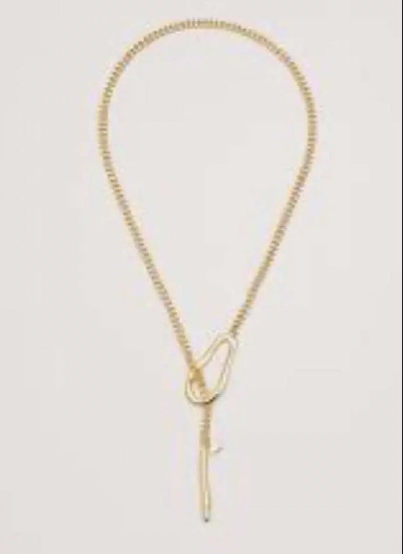 バナナリパブリック　岸優太さん着用ネックレス