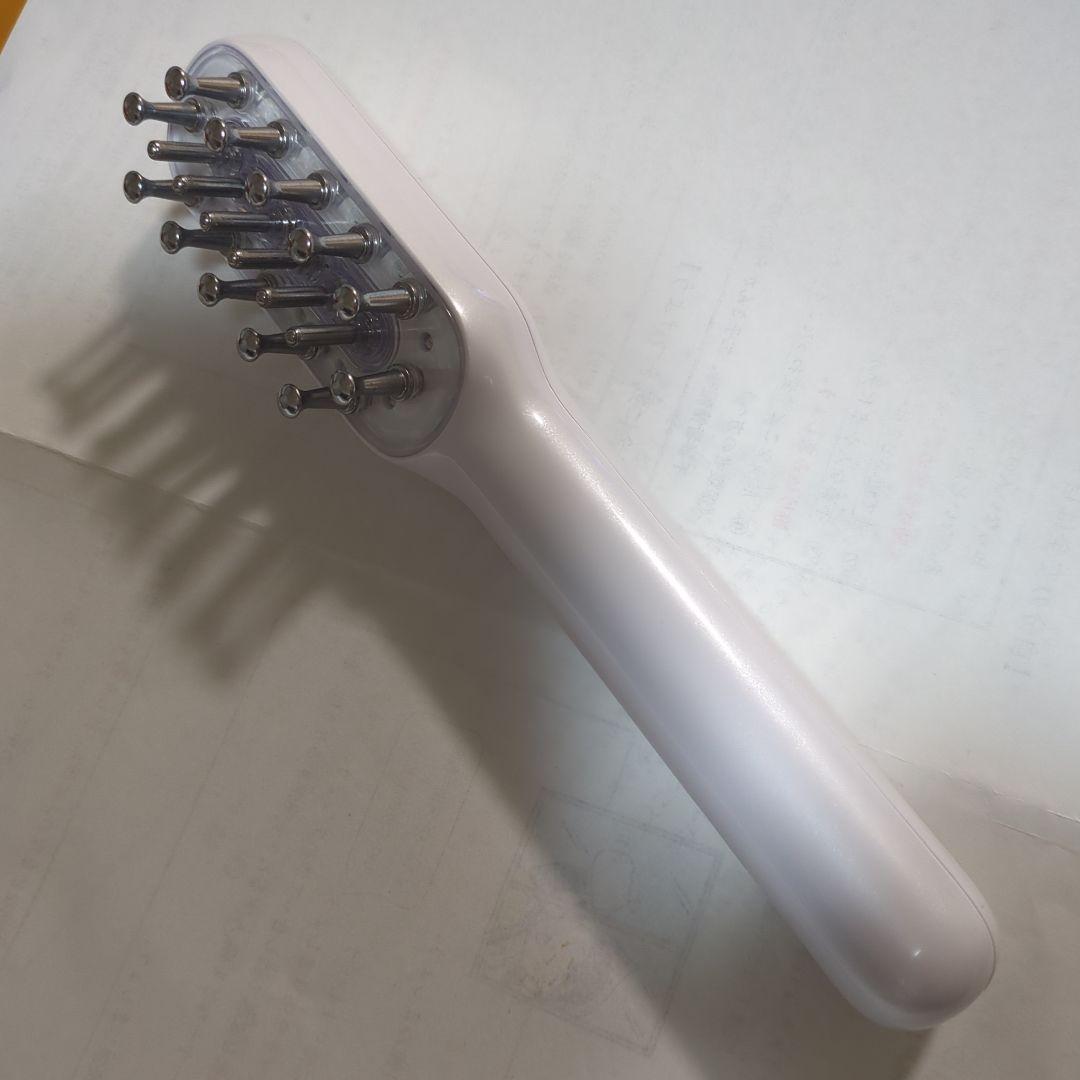 ホワイト美顔器 マッサージ機能付き