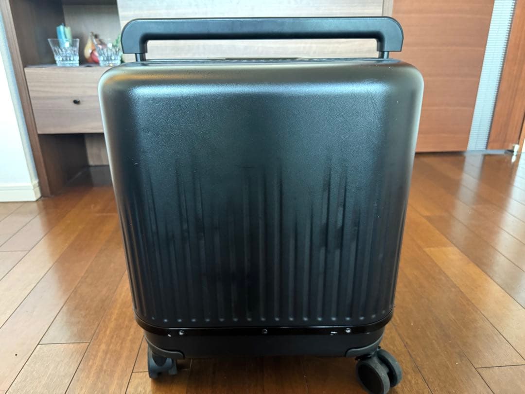 大安売り【中古】VELO 40-72リットル　可変式スーツケース