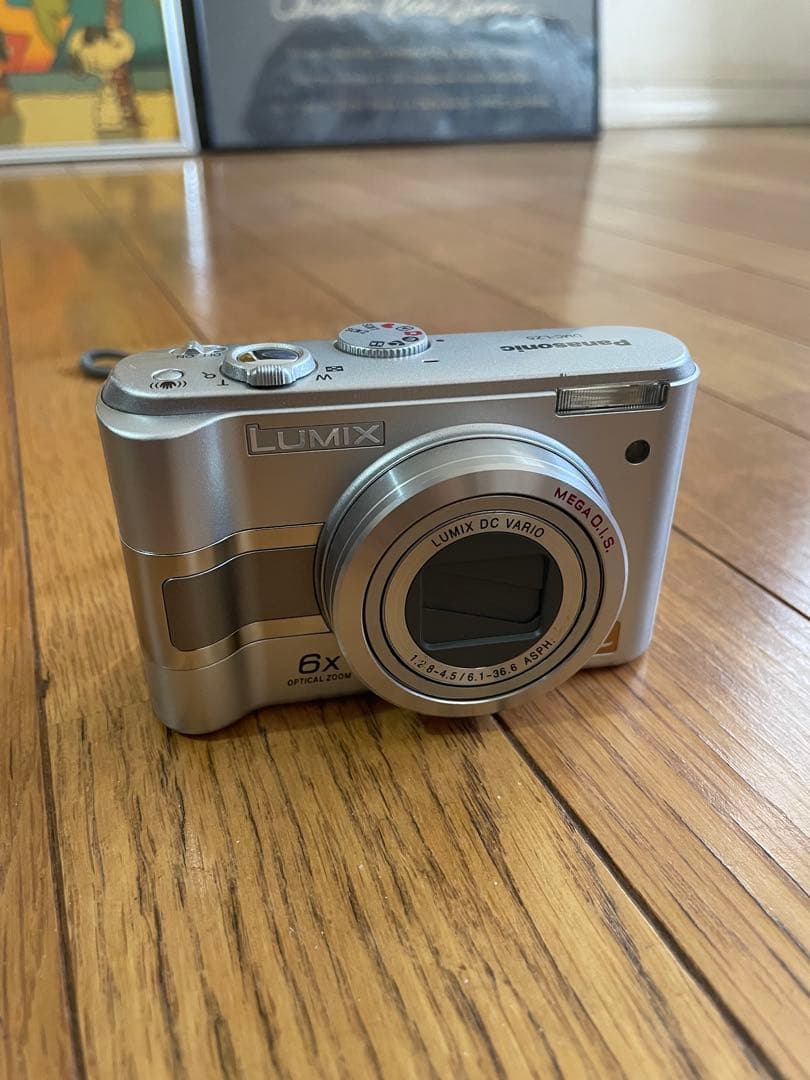 LUMIX DC VARIO 6倍ズームデジタルカメラ