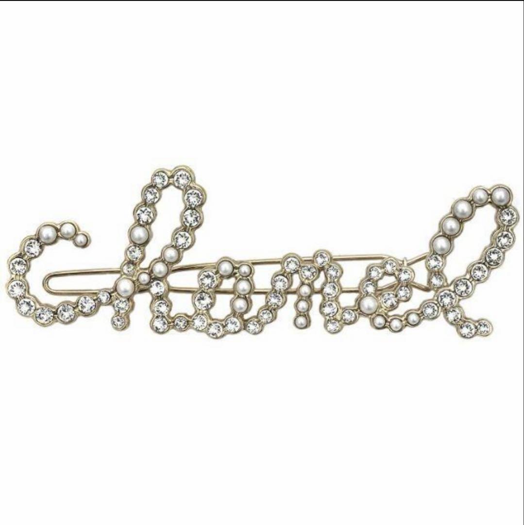 アキラ　CHANEL ヘアクリップ