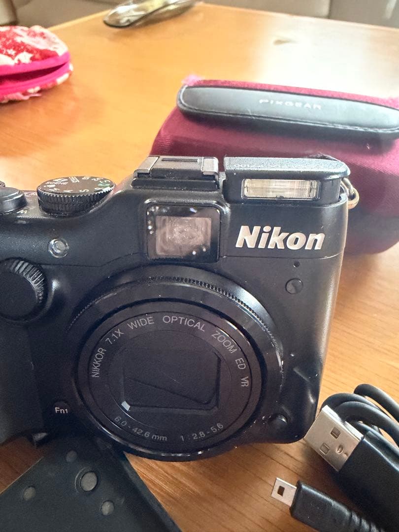 Nikonデジカメ　coolpix P7100